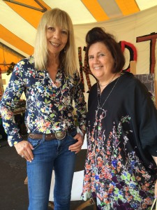 Suzy Menkes e Penelope Tree no Festival de Port Eliot