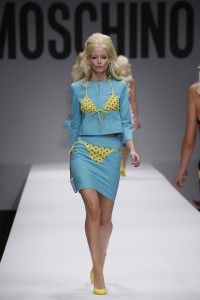 MAIN PICTURE_MOSCHINO_R369__AG19184