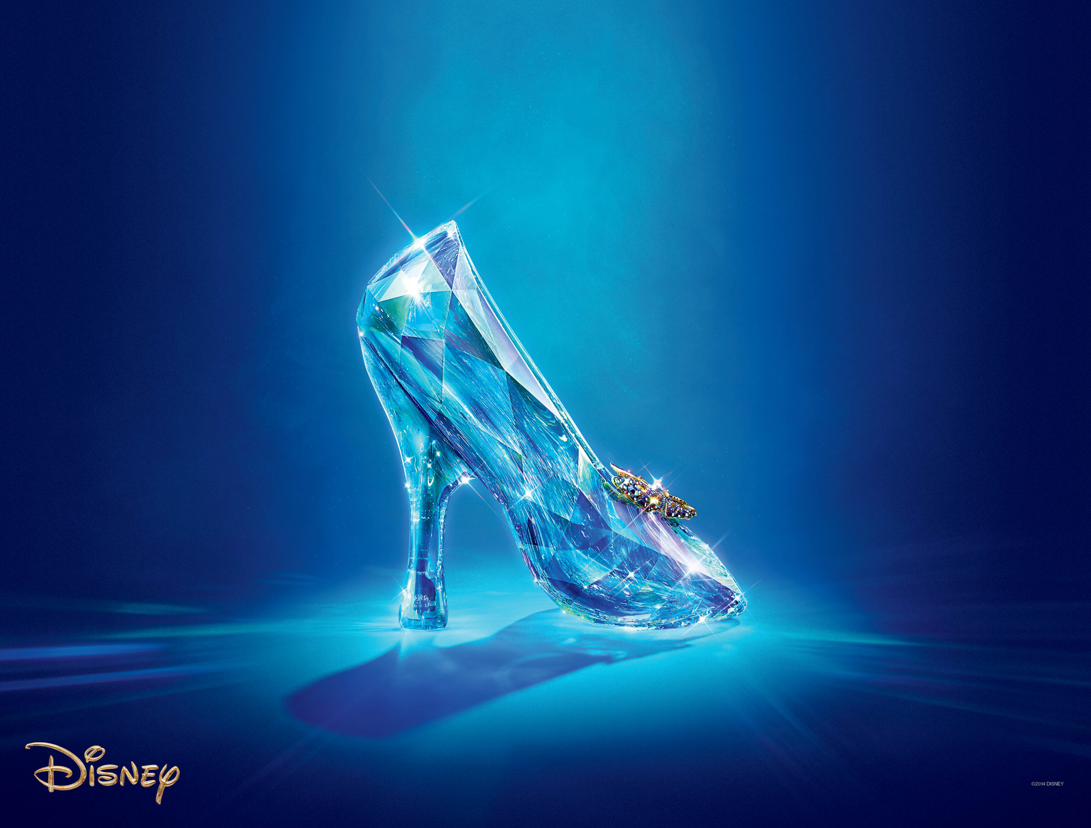 4_Cinderella slipper, made by Swarovski for the latest Disney remake ...