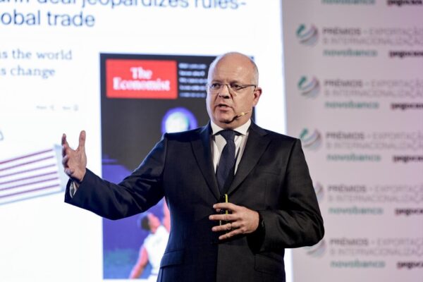 Os desafios das tarifas e da IA