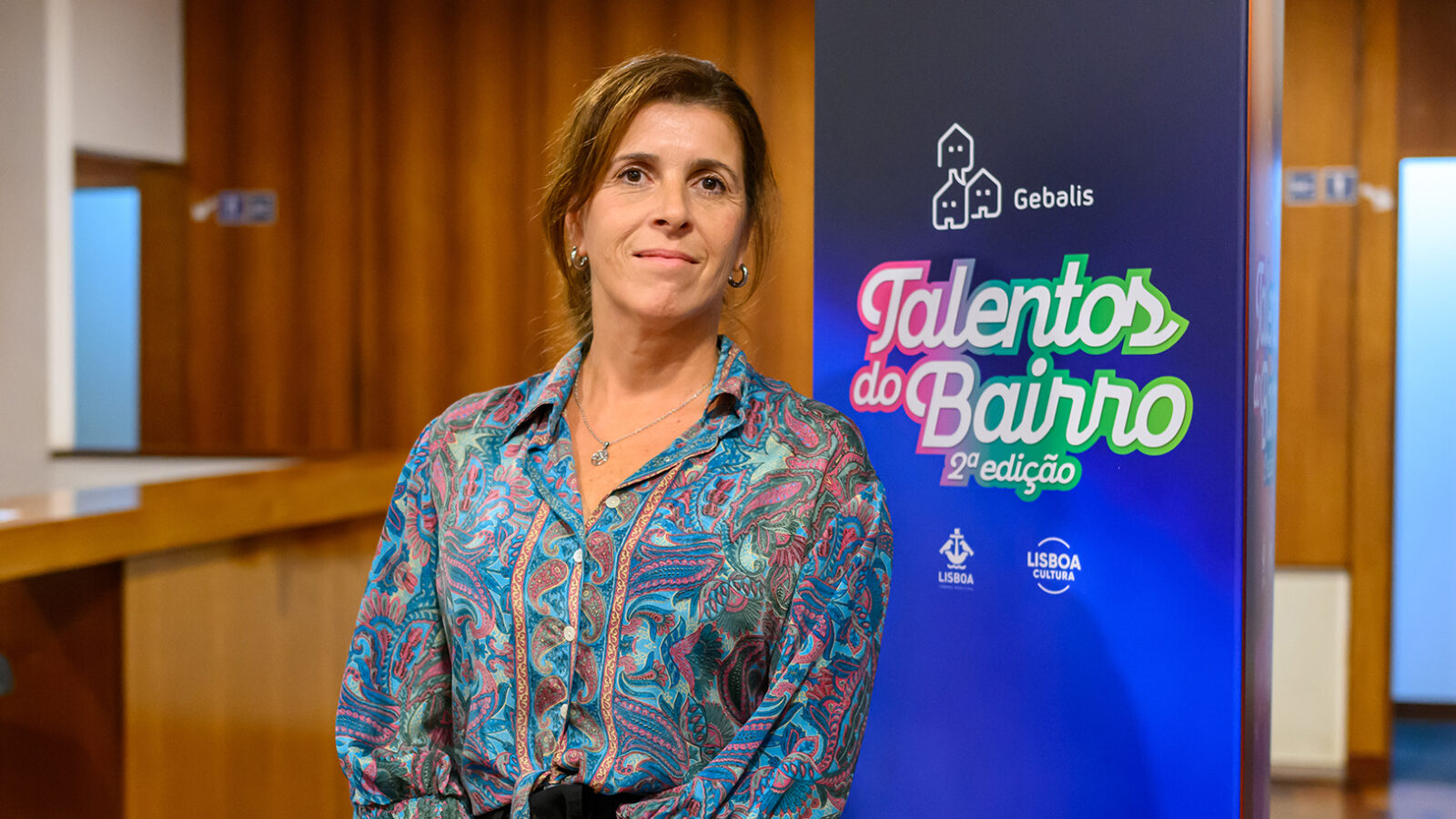 Mikaela Andrade, diretora de intervenção local da Gebalis, no lançamento do álbum de Don Fran