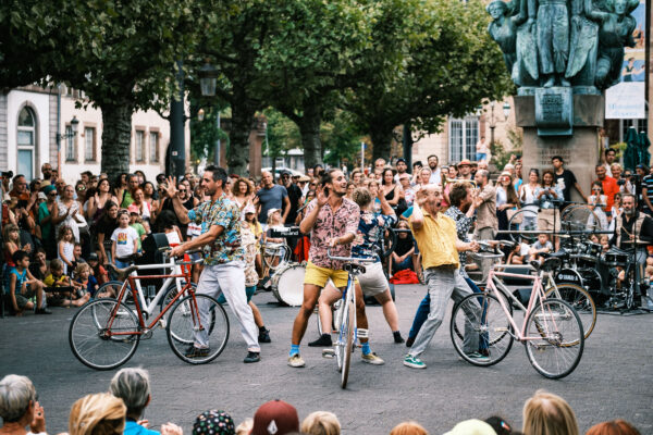 Festival Vaudeville Rendez-Vous: arte circense a céu aberto