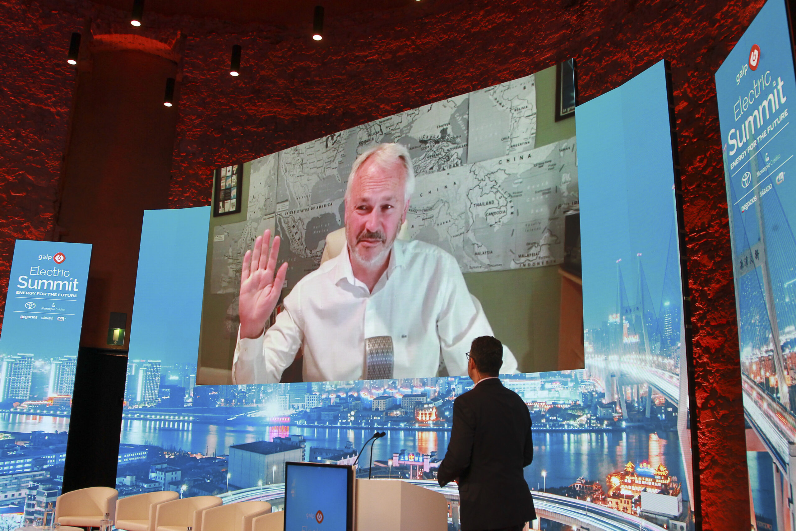 Tim Marshall: “O mundo vai voltar a ser bipolar no final da década”