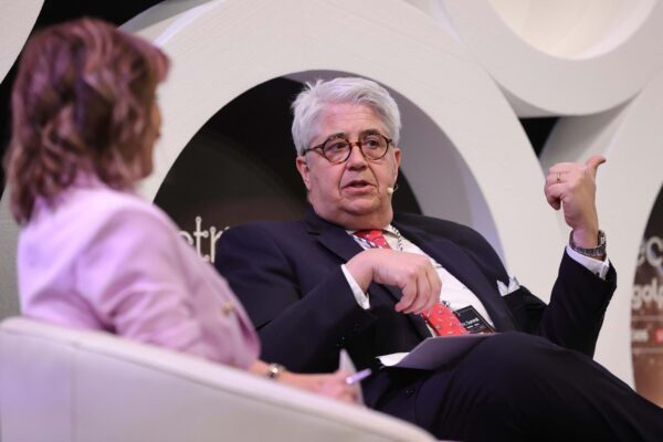 Negócios Iniciativas | António Nogueira Leite: “A descarbonização ou é global ou é inglória”