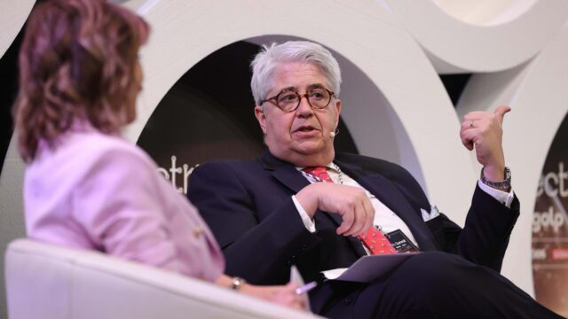 Negócios Iniciativas | António Nogueira Leite: “A descarbonização ou é global ou é inglória”