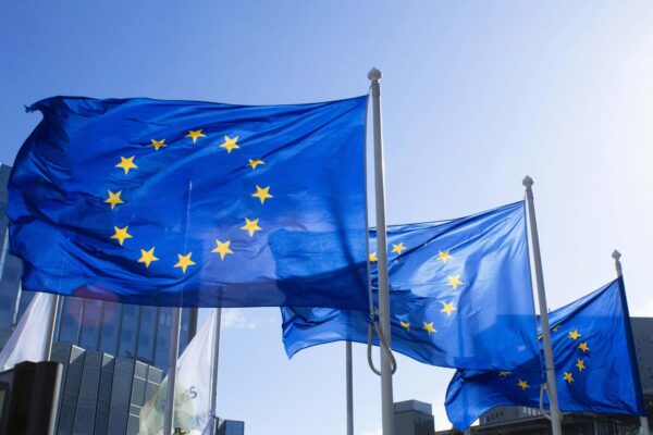 Atrasos nas exportações de terras raras da China afetam produção europeia