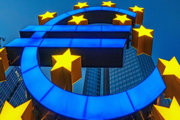 PIB da zona euro cresce 1,5% até março. Portugal tem terceiro maior recuo em cadeia