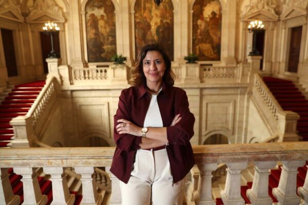 Mariana Leitão retira candidatura à Presidência da República