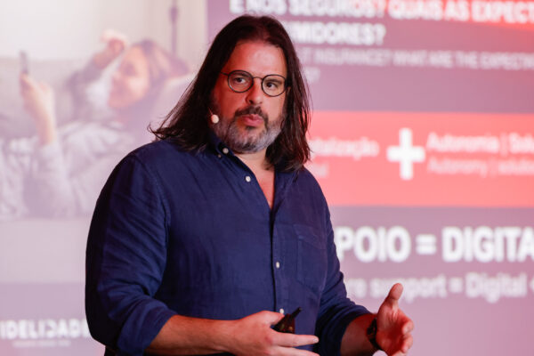 Pensar o futuro com os clientes no centro