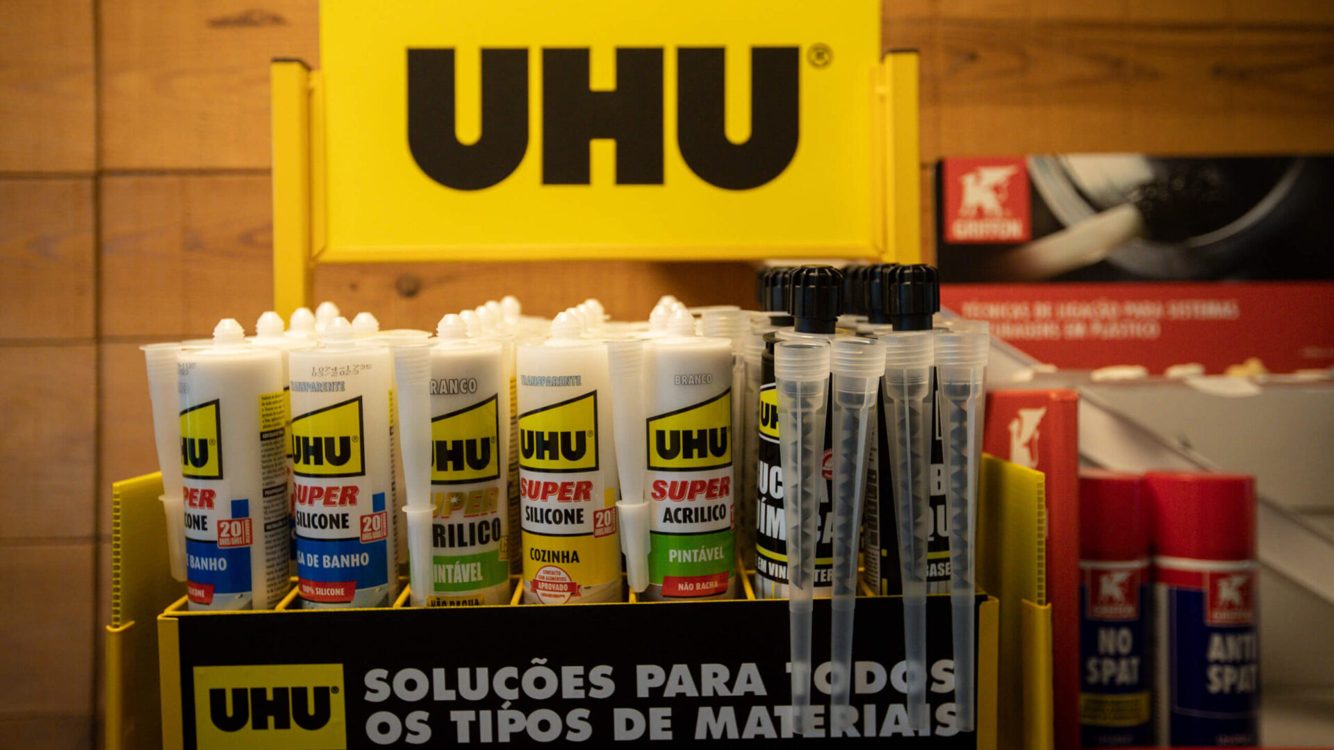 Muito mais do que cola para crianças