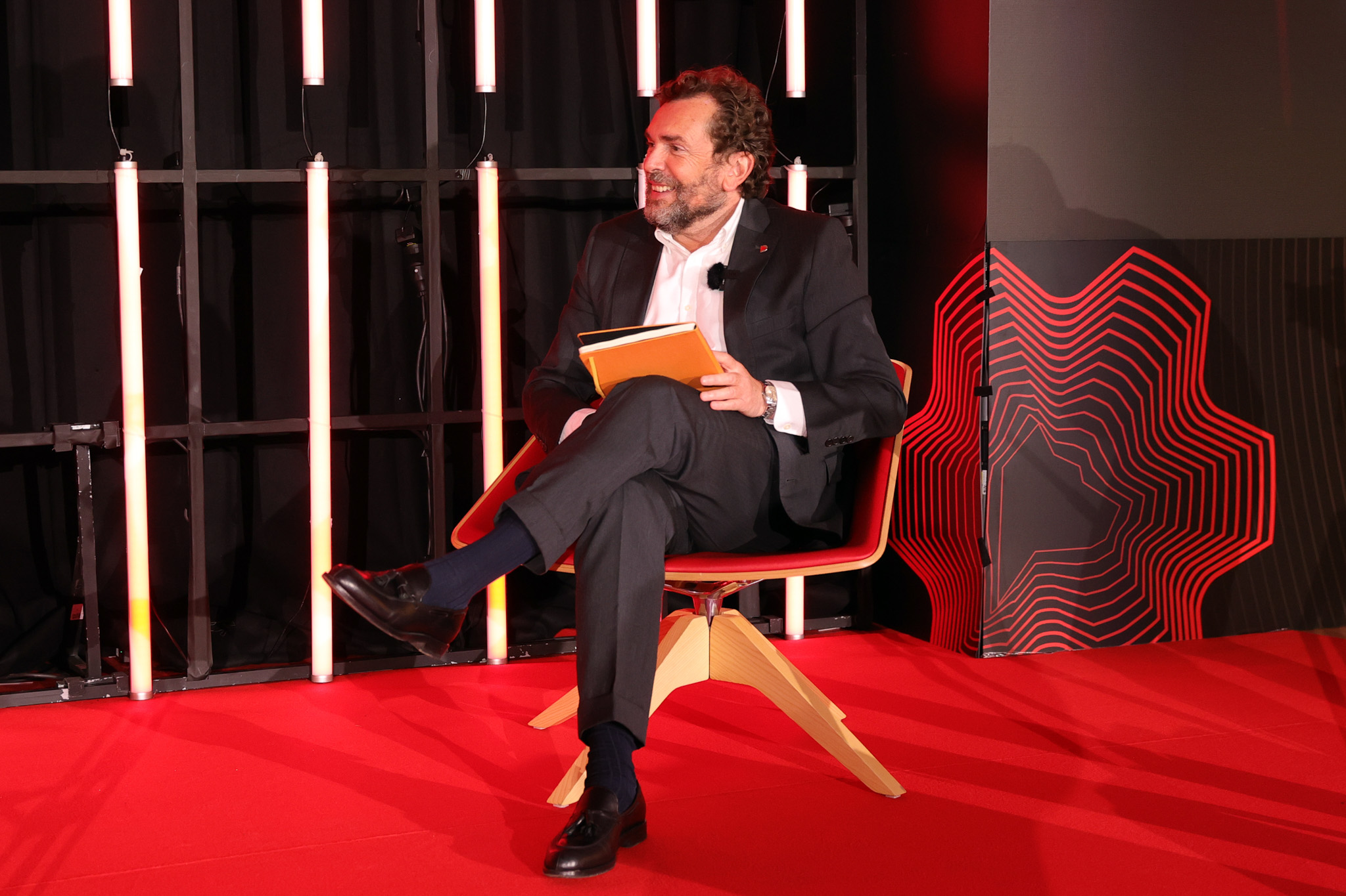 Juan Arsuaga, Fidelidade