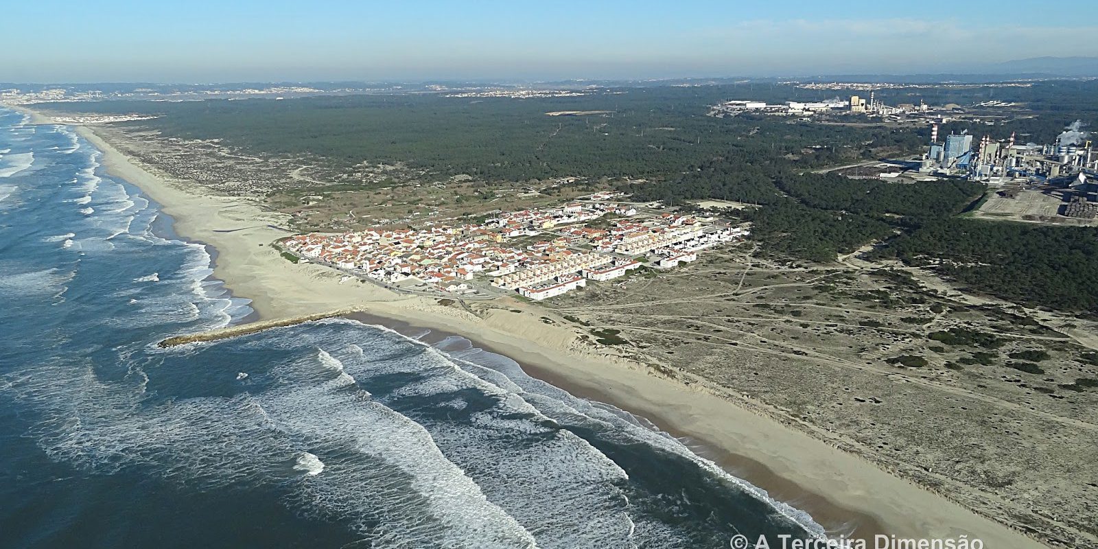 Vista aérea da Praia da Leirosa. Crédito foto: A Terceira Dimensão.