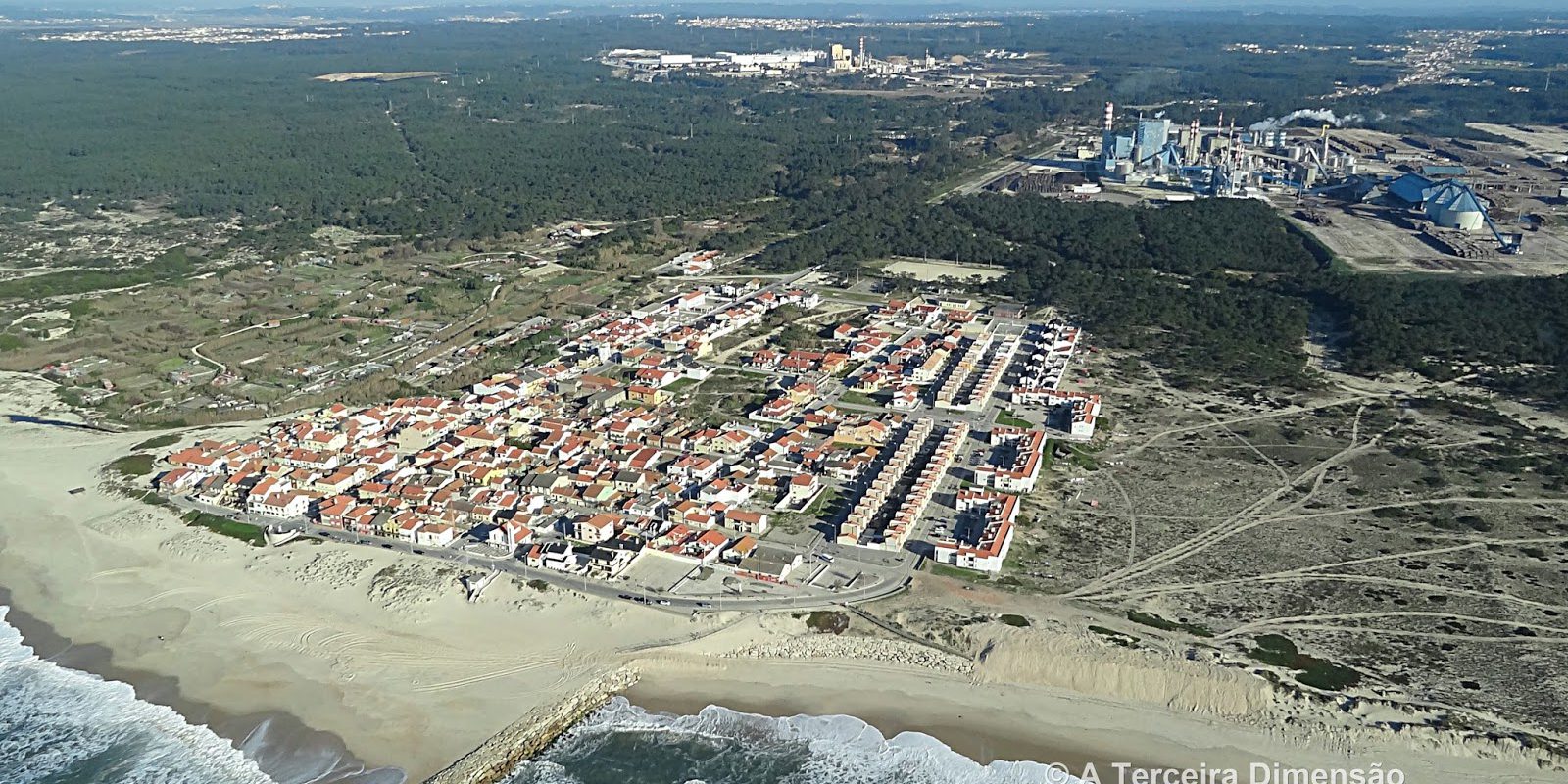 Vista aérea da Praia da Leirosa. Crédito foto: A Terceira Dimensão.