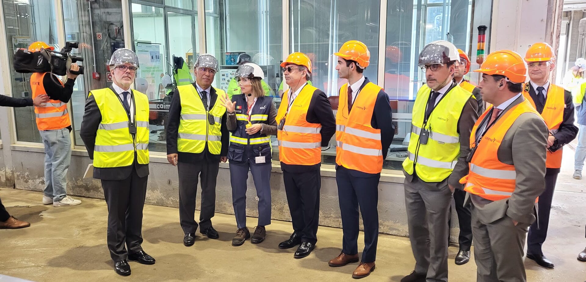 Primeiro-Ministro visita trabalhos de construção da nova central de biomassa da Caima
