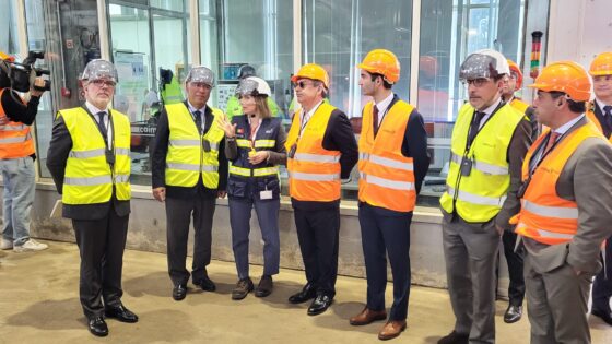 Primeiro-Ministro visita trabalhos de construção da nova central de biomassa da Caima