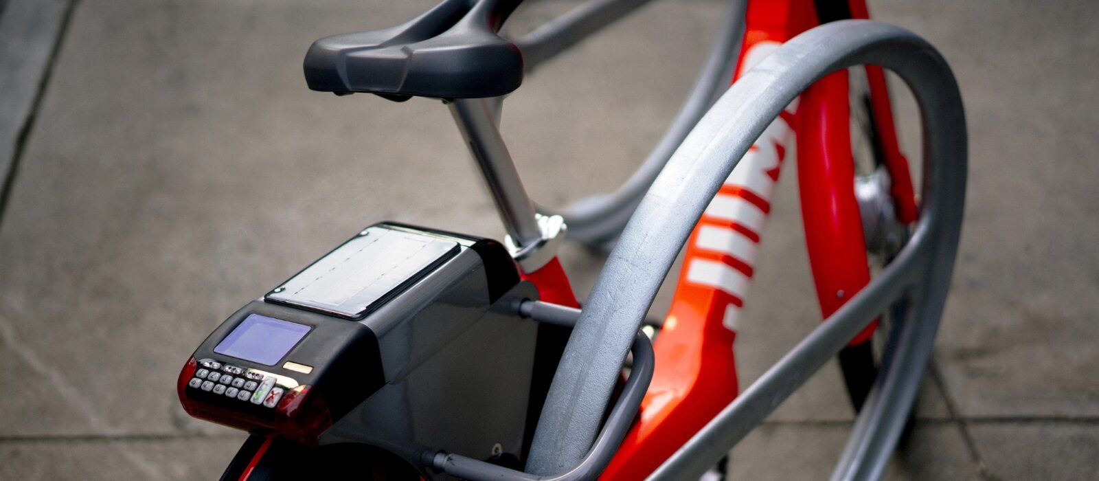 <em>Let’s Jump</em>: Uber e as bicicletas autónomas | Unibanco