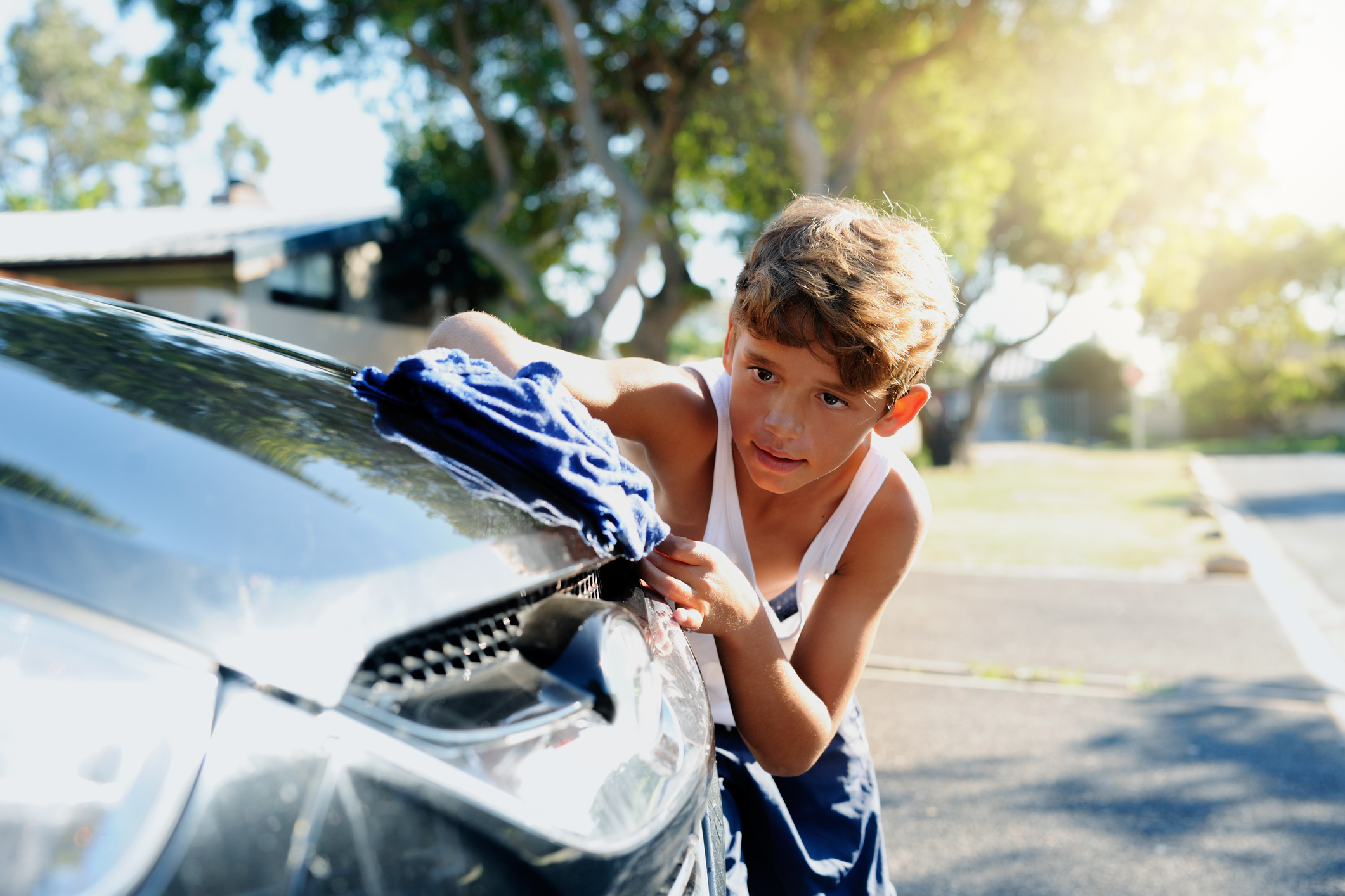 Boy car wash. Kilian boy washing car. Young boy washing a car. Model boys washing car.