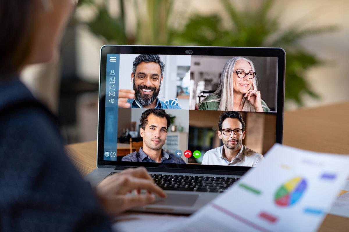 Como dominar a arte da videoconferência | Unibanco