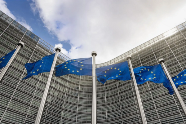 Comissão Europeia apresenta pacote de medidas face ao aumento dos combustíveis e energia