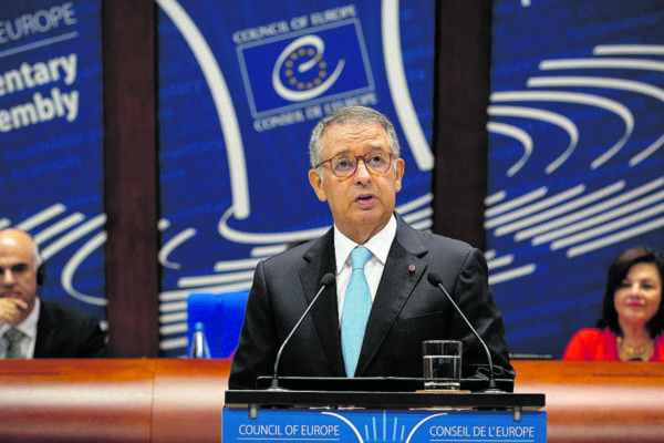 “Há pessoas e empresas a passar dificuldades”, alerta António José Seguro