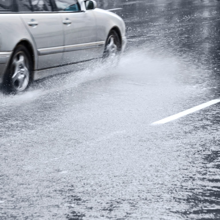 Chuva forte: cuidados ao volante