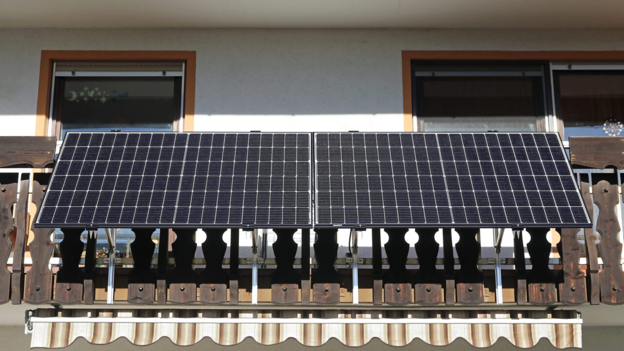 Kits de painéis solares de autoinstalação para varandas, o que deve saber